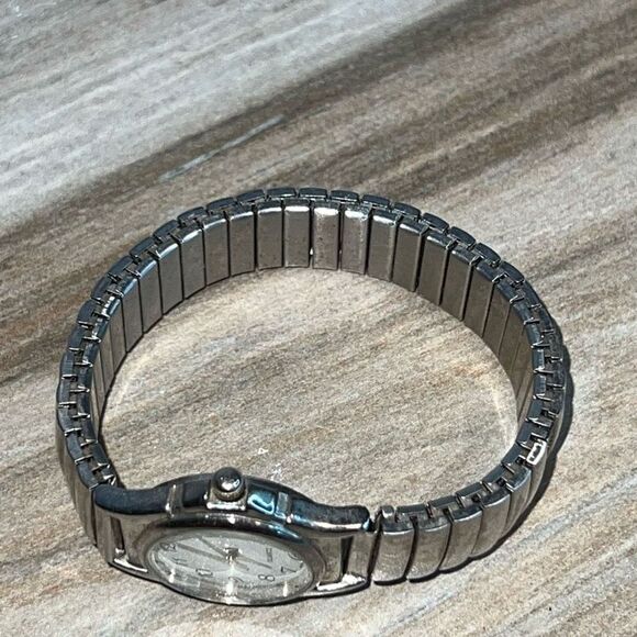 Quartz Movement Wristwatch Women’s Grandmacore Silver Tone Stainless Steel Teste - Picture 4 of 7